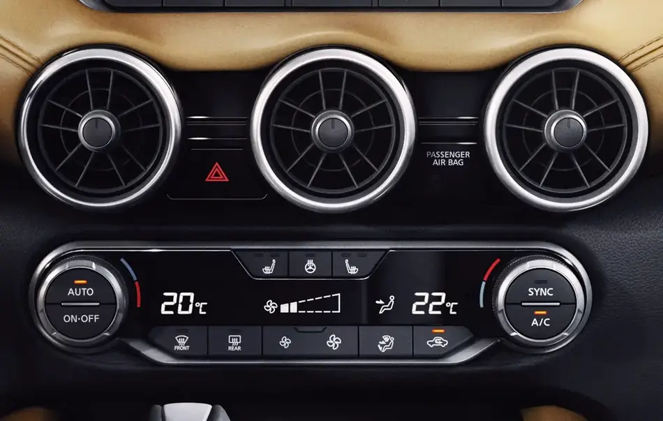 Painel e comandos do Nissan Sentra 2026